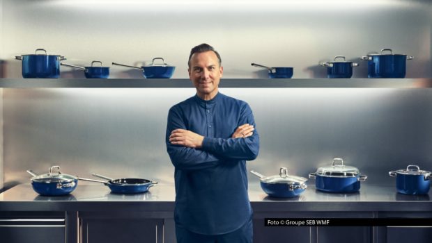 Mit der Fusiontec x Tim Raue Limited Edition präsentiert WMF eine exklusive Kooperation mit dem Spitzenkoch Tim Raue. Die neue Kochgeschirr-Kollektion umfasst insgesamt sechs ausgewählte Töpfe und Pfannen. Foto © Group SEB WMF