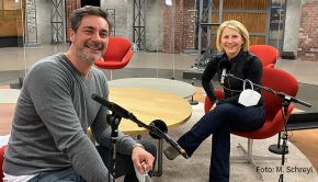 Moderatoren unter sich: Marco Schreyl bittet seine Kollegin Susan Link zum „Tischgespräch“. Die Sendung ist am heutigen 3. Februar direkt nach den 20-Uhr-Nachrichten auf WDR 5 zu hören. (Foto: M. Schreyl)