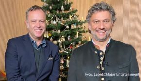An Heiligabend um 22:30 Uhr strahlt das ZDF „Weihnachten mit Jonas Kaufmann“ aus. Die Berliner Firma C Major Entertainment hat dieses Special als Co-Produzent in Zusammenarbeit mit dem ZDF und Sony Classical realisiert und hält auch die internationalen TV- und VoD-Rechte. (Foto: C Major Entertainment)
