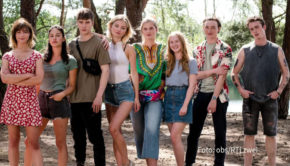 Die für RTLzwei und TV Now produzierte Coming-of-Age-Serie „Wir sind jetzt“ geht im Herbst 2020 in die zweite Staffel. Bereits am morgigen 19. September werden zwei Folgen beim Festival „Achtung Berlin“ gezeigt. (Foto: obs/RTLzwei)