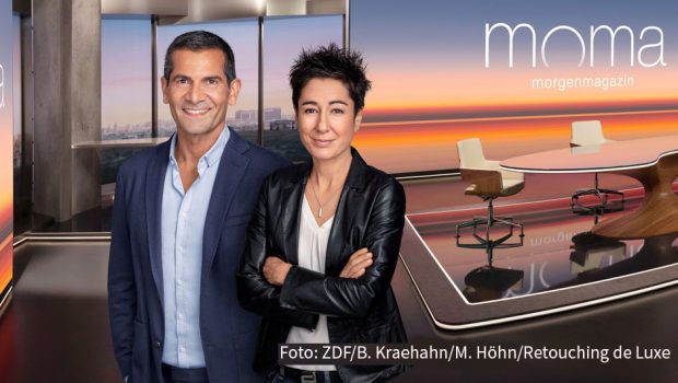 Eines der Moderatoren-Duos aus dem ZDF-„Morgenmagazin“, Dunja Hayali und Mitri Sirin, ist heute Abend auf fremdem Terrain unterwegs: Neben Tennis-Star Michael Stich, Spitzenkoch Nelson Müller u.a. gehören die beiden Journalisten zu den Gästen in der Radio Bremen-Talkshow „3nach9“. (Foto: ZDF/Benno Kraehahn/Marcus Höhn/Retouching de Luxe)