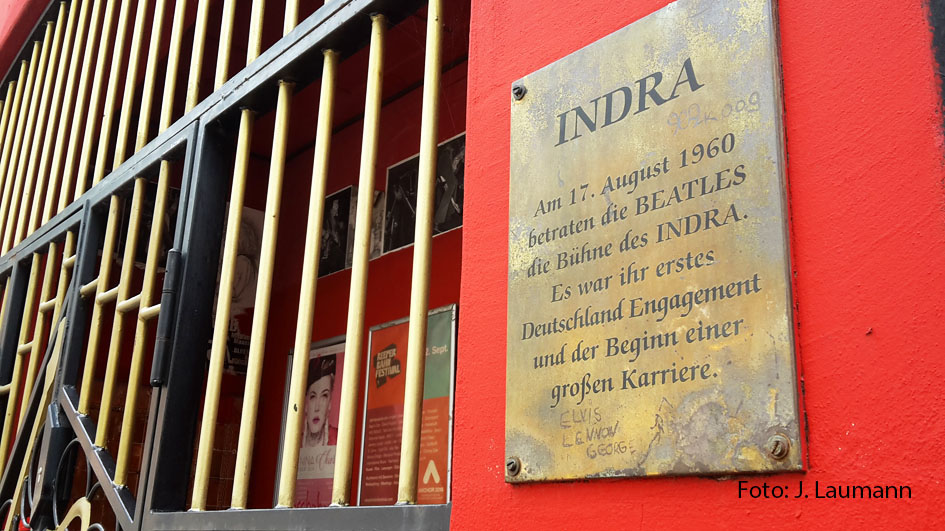 Heute vor 60 Jahren standen die Beatles erstmals in Hamburg im „Indra“ auf der Bühne. An dieses historische Ereignis wird am Abend mit der Online-Show „Stream and Shout“ aus dem nach wie vor existenten Live-Club an der Großen Freiheit erinnert. (Foto: Jörg Laumann)