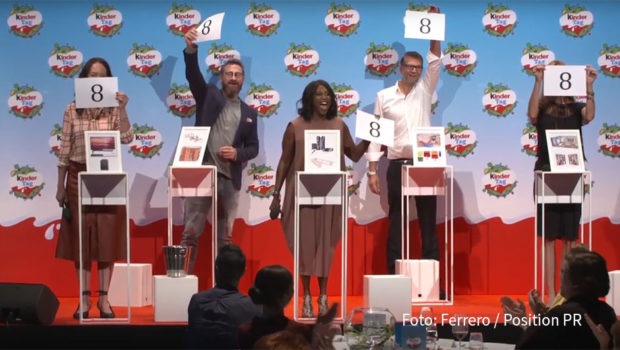 Andrea Sawatzki, Natalia Wörner, Kai Wiesinger, Motsi Mabuse und Robert Hunke waren am kinderTag 2020 als Paten für verschiedene soziale Einrichtungen dabei. Zudem gab es ein exklusives Konzert mit Tim Bendzko. Moderiert wurde die Veranstaltung von Barbara Schöneberger. (Foto: Ferrero/Position)