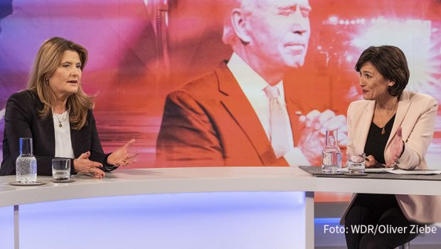 Großen Zuspruch fand gestern Abend die vorgezogene Rückkehr von „Maischberger. Die Woche“ aus der Winterpause. Knapp zwei Millionen Zuschauer sahen Sandra Maischbergers Sendung zur Erstürmung des Kapitols in Washington. Ab heute ist auch eine neue Ausgabe ihres Podcasts online. (Foto: WDR/Oliver Ziebe)