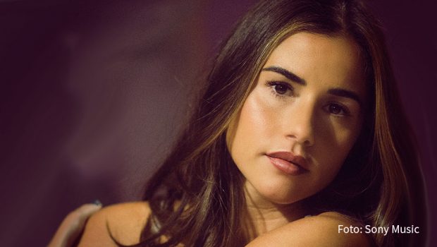 Als Siegerin der ProSieben-Erfolgsshow „The Masked Singer“ beendete Sarah Lombardi das vergangene Jahr mit einem glamourösen Auftritt. 2021 startet sie nun nicht minder erfolgversprechend durch. Heute erscheint bei Sony Music ihre neue Single „Ich“. Auch das dazugehörige Video ist online. (Foto: Sony Music)